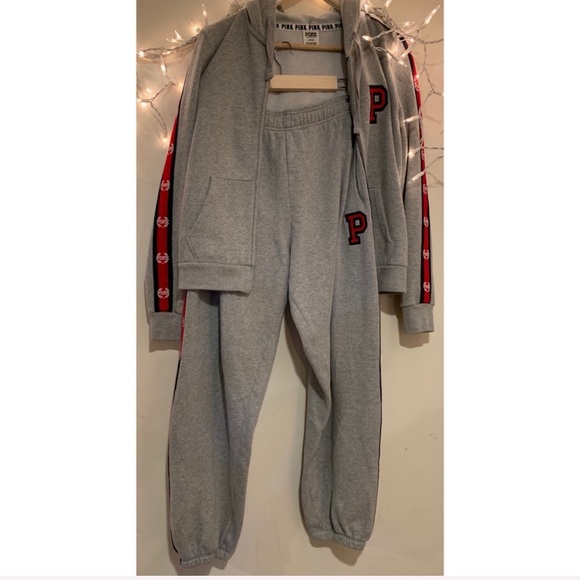 PINK Victoria's Secret Tops - VS PINK | Jogging Set